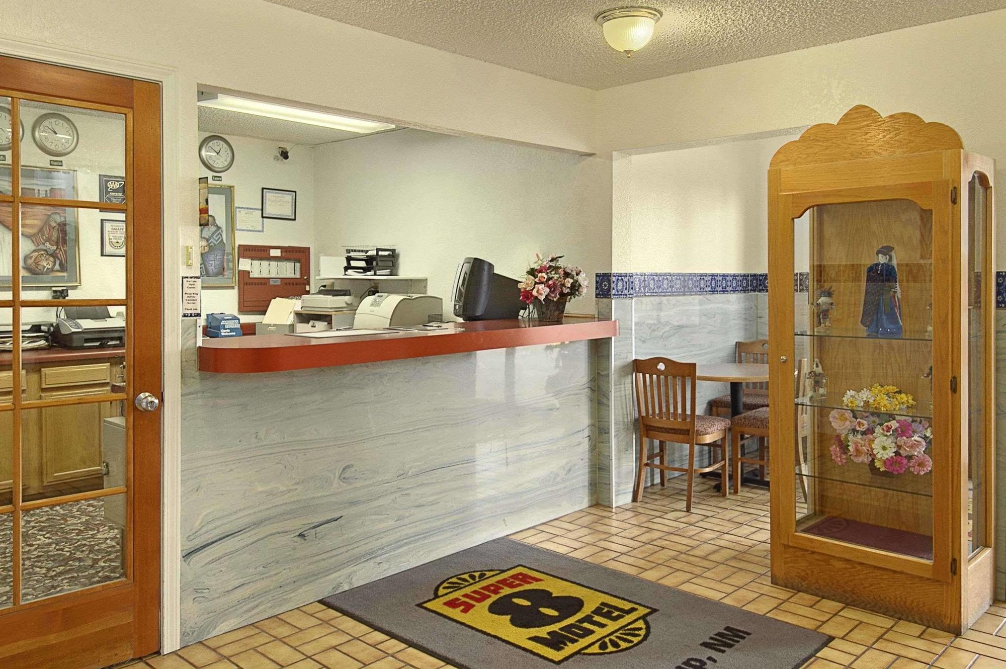 Super 8 By Wyndham ギャラップ インテリア 写真